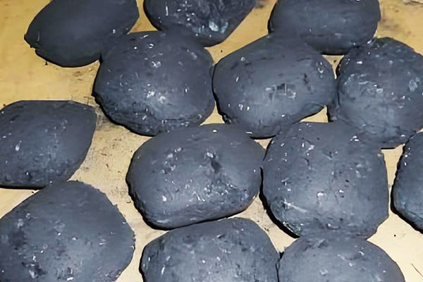 Presse à briquettes en charbon de bois