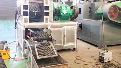 Presse à briquettes en charbon de bois