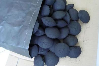 Presse à briquettes en houille